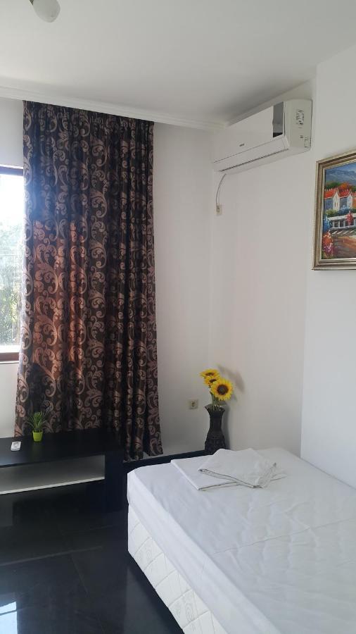 Central Beach Guest Rooms Burgas Luaran gambar